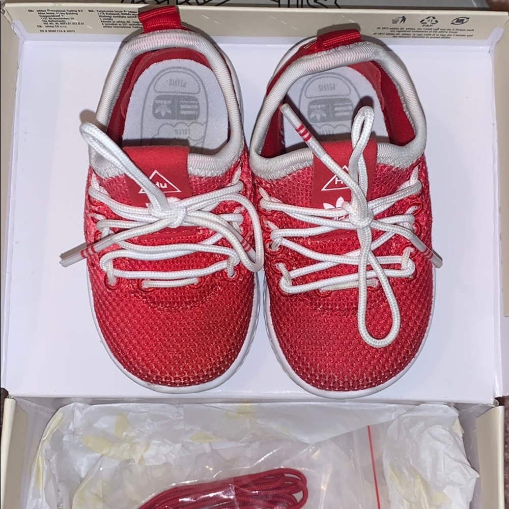 PHARRELL WILLIAMS ADIDAS